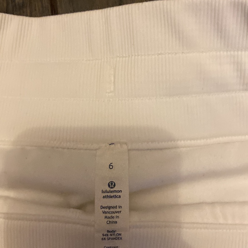 Lululemon pants - Picture 3 of 6